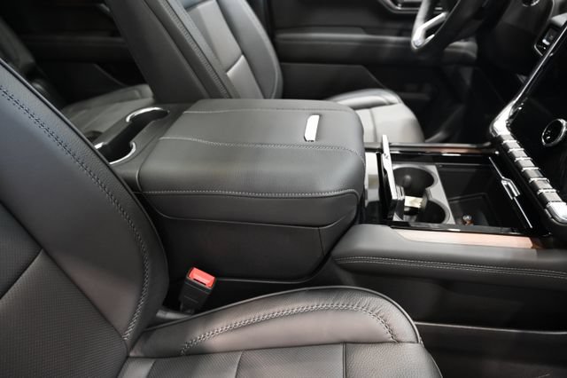 New 2026 GMC Yukon Denali w/ Denali Reserve Package AWD/4WD image 24
