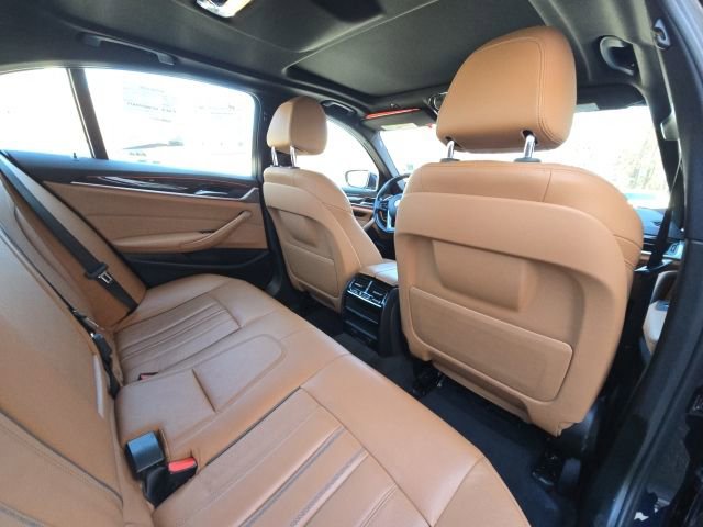 Used 2019 BMW 540i w/ Premium Package RWD image 13