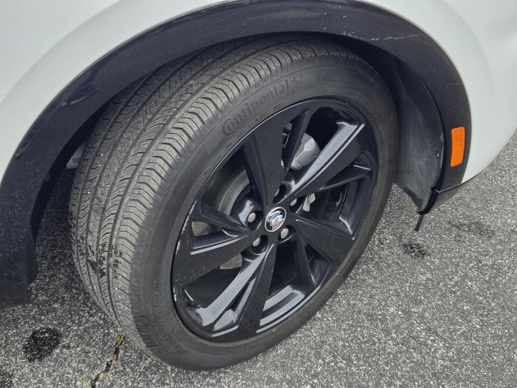 Used 2023 Buick Envision Essence w/ Sport Touring Package FWD image 6