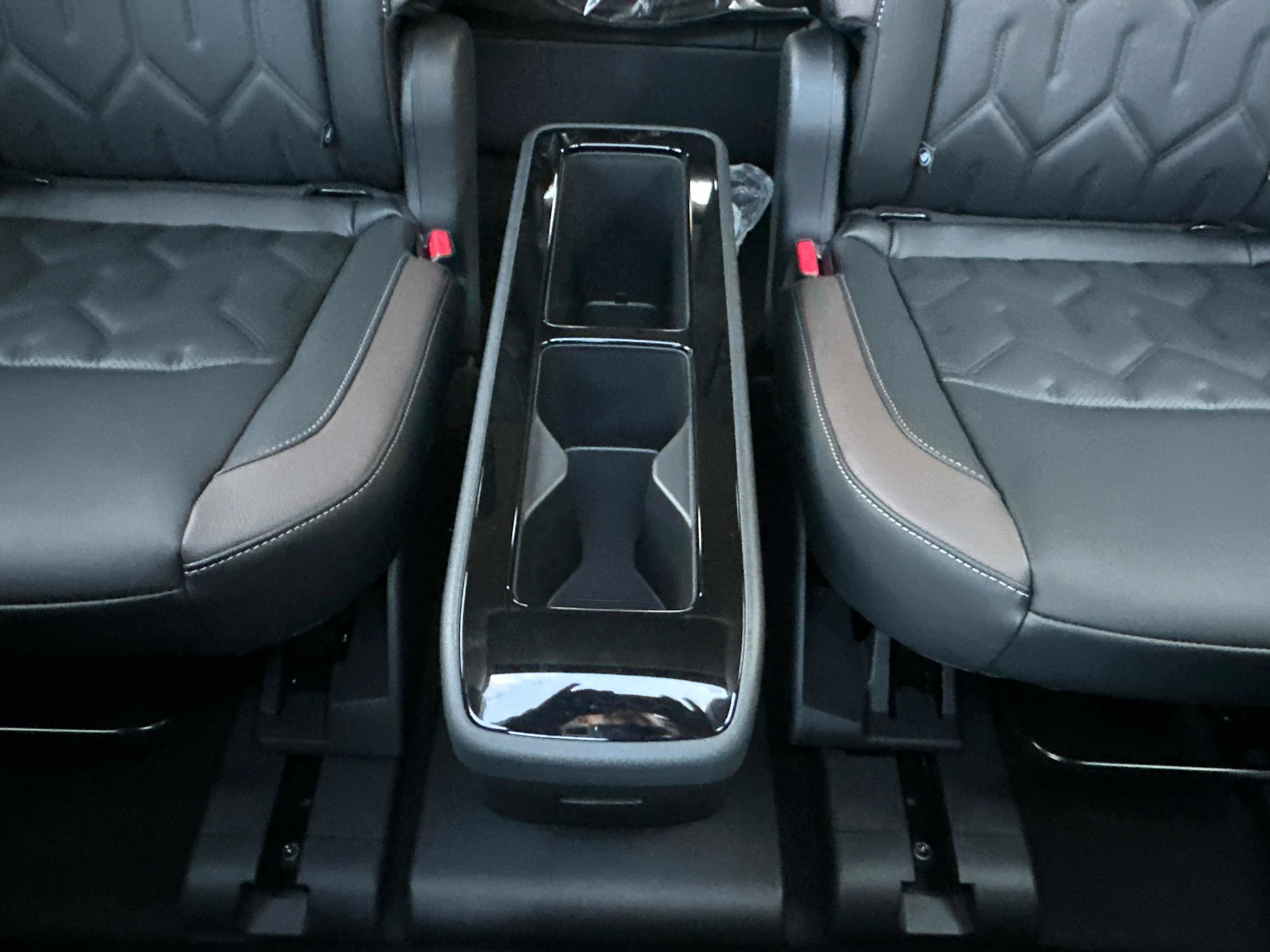 New 2026 Nissan Pathfinder Platinum AWD/4WD image 27