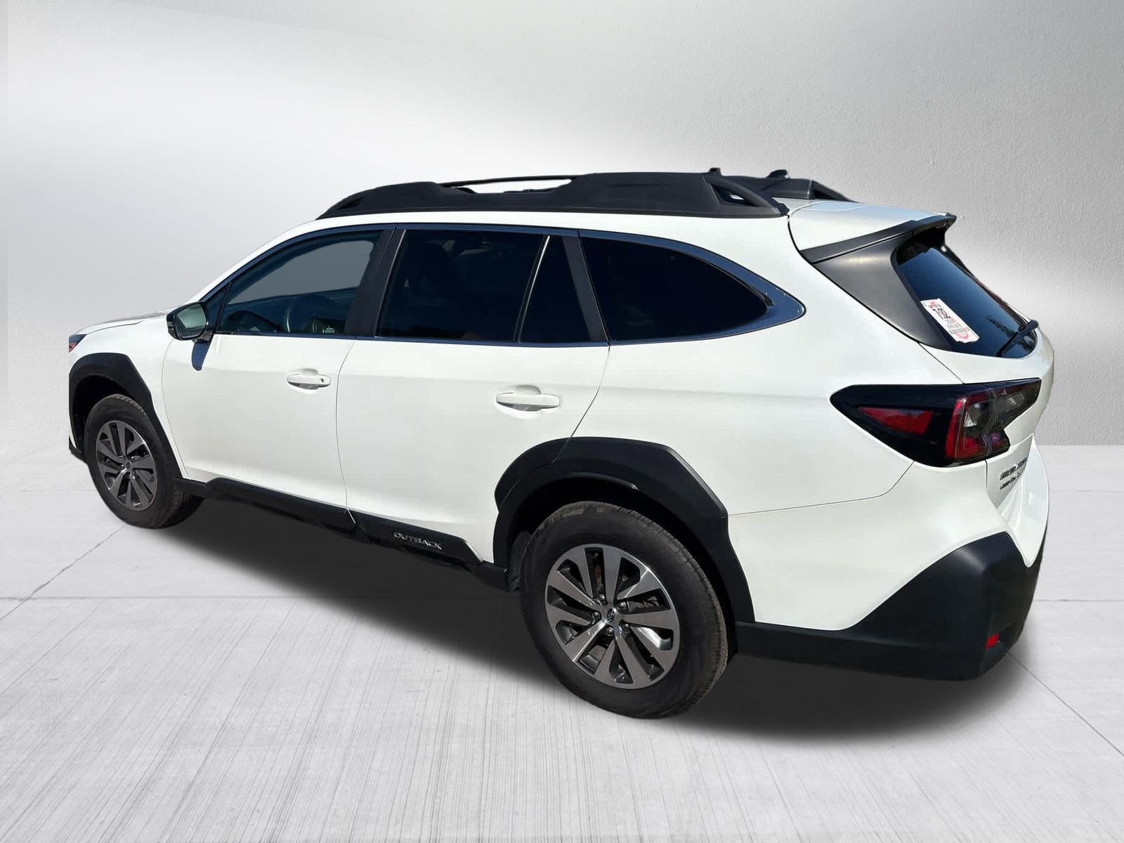 Used 2024 Subaru Outback Premium AWD/4WD image 11