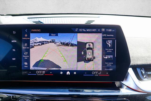 New 2026 BMW X2 xDrive28i AWD/4WD image 17