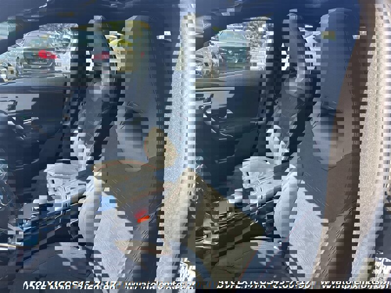 Used 2011 Nissan Rogue SV w/ Premium Pkg image 18