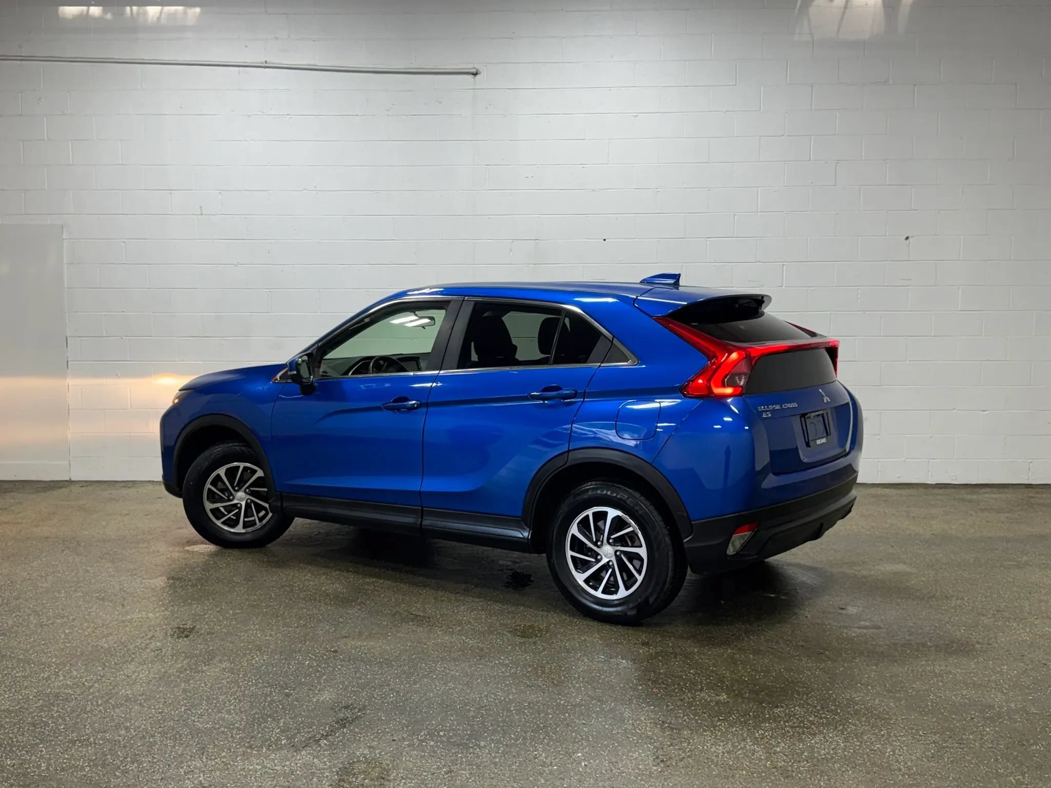 Used 2020 Mitsubishi Eclipse Cross ES FWD image 5