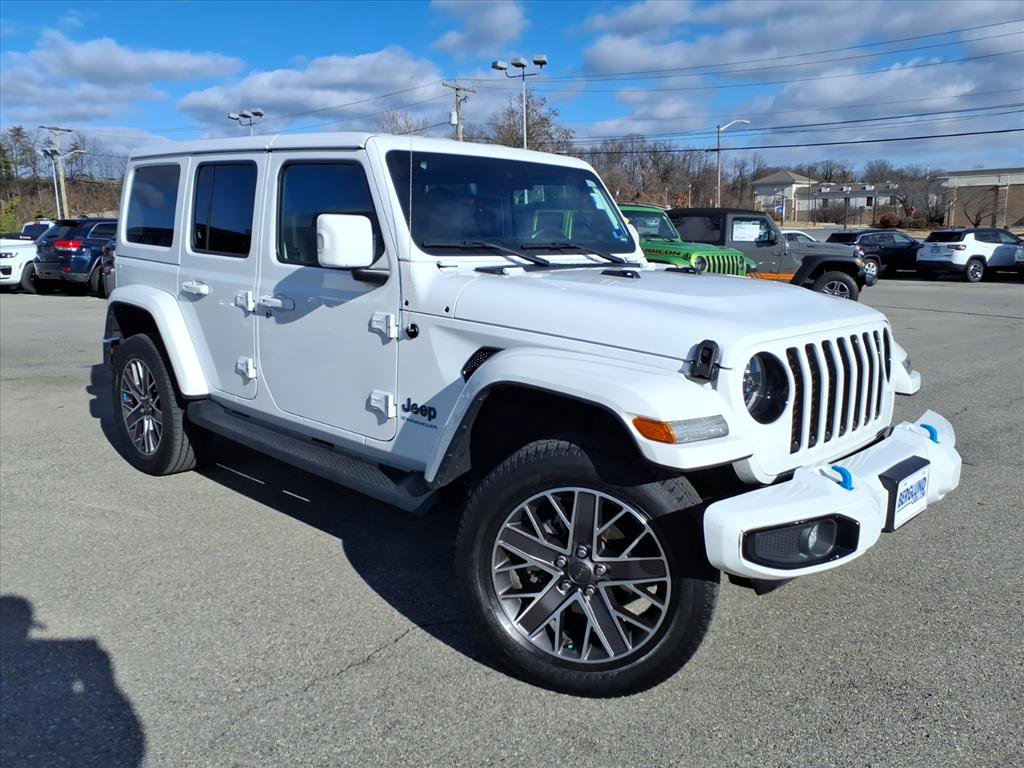 Used 2023 Jeep Wrangler Unlimited Sahara image 2