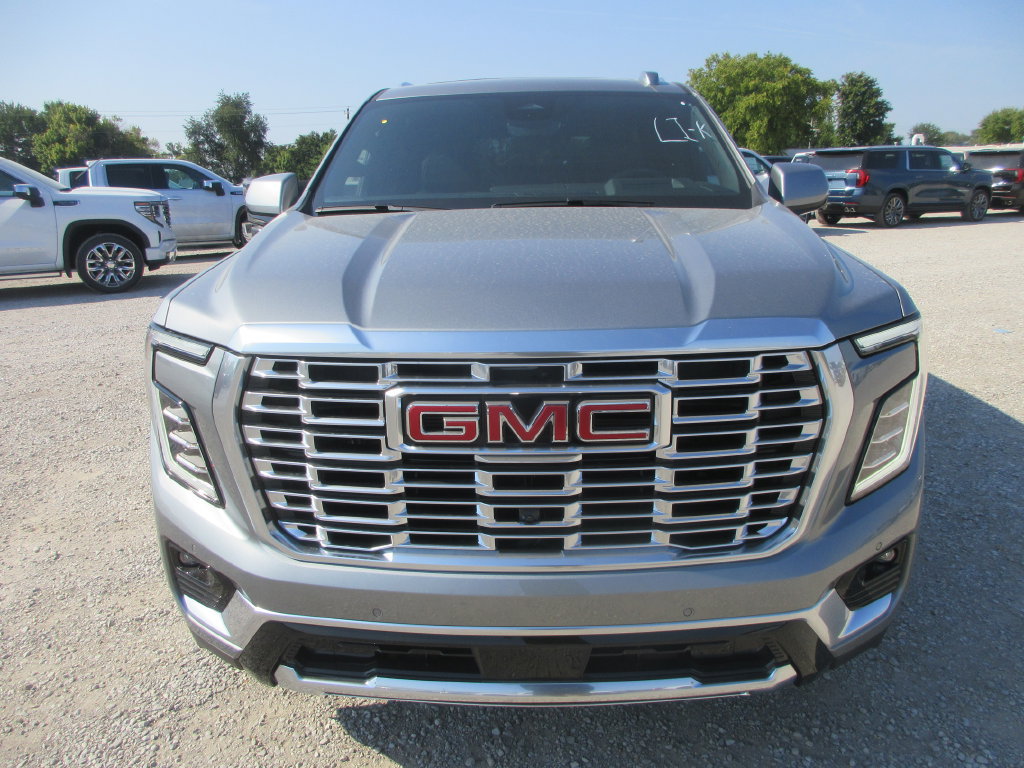 New 2026 GMC Yukon Denali w/ Denali Reserve Package AWD/4WD image 10