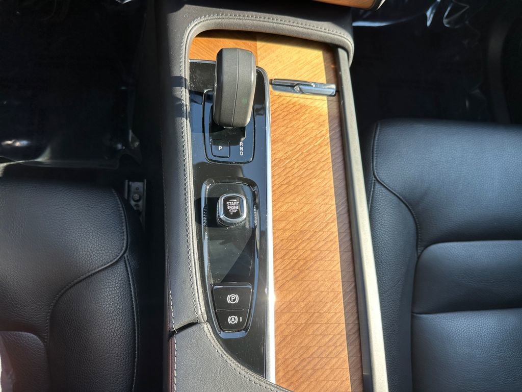 Used 2023 Volvo XC90 B6 Plus w/ Protection Package Premier image 20