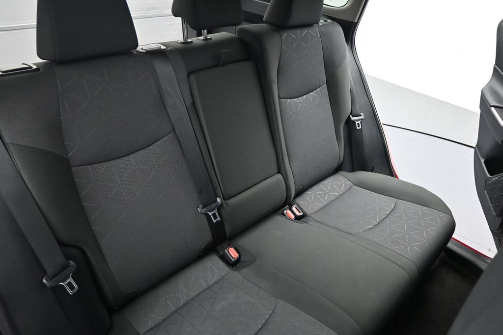 Used 2025 Toyota RAV4 XLE AWD/4WD image 13