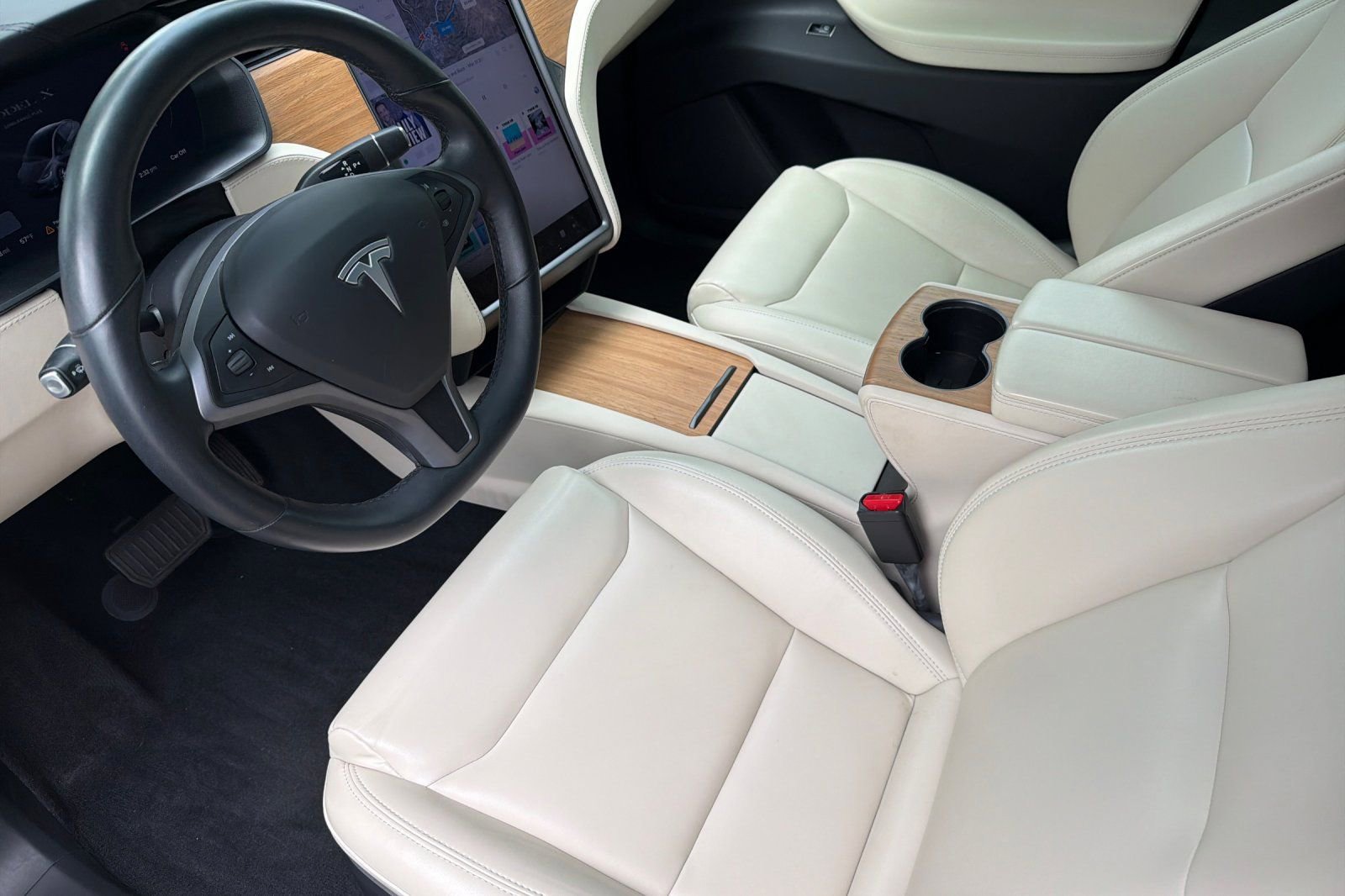 Used 2020 Tesla Model X Long Range image 10