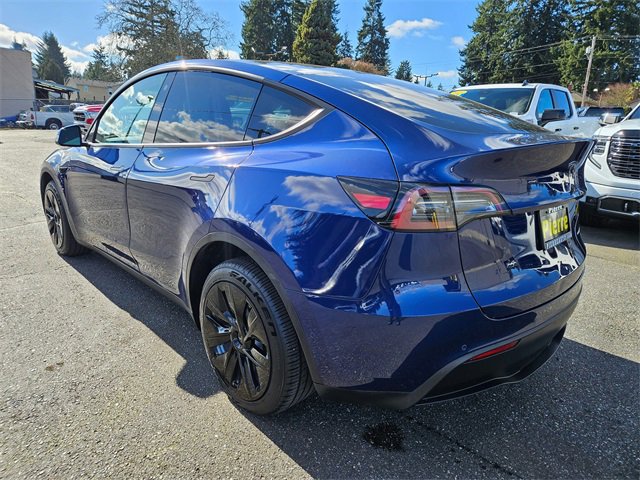 Used 2022 Tesla Model Y Long Range image 3