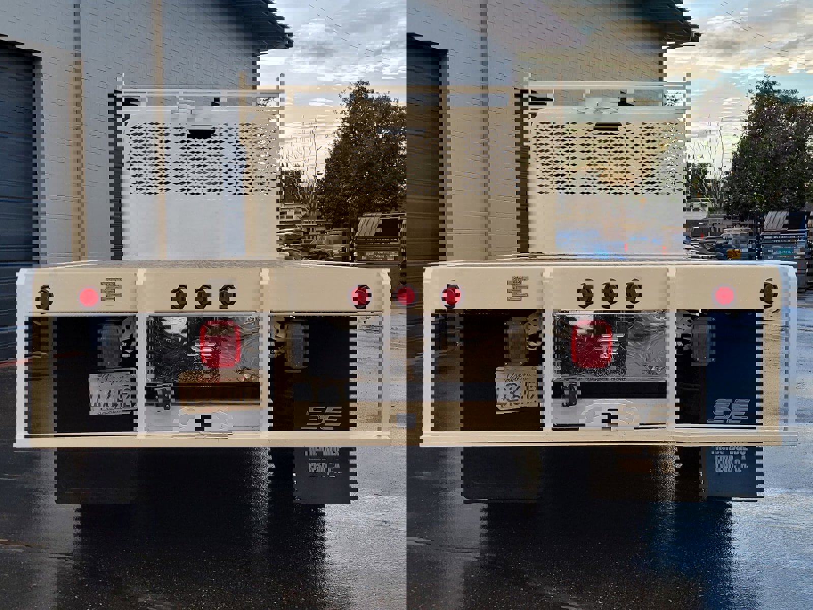 Used 2017 Ford F550 2WD Regular Cab Super Duty image 6