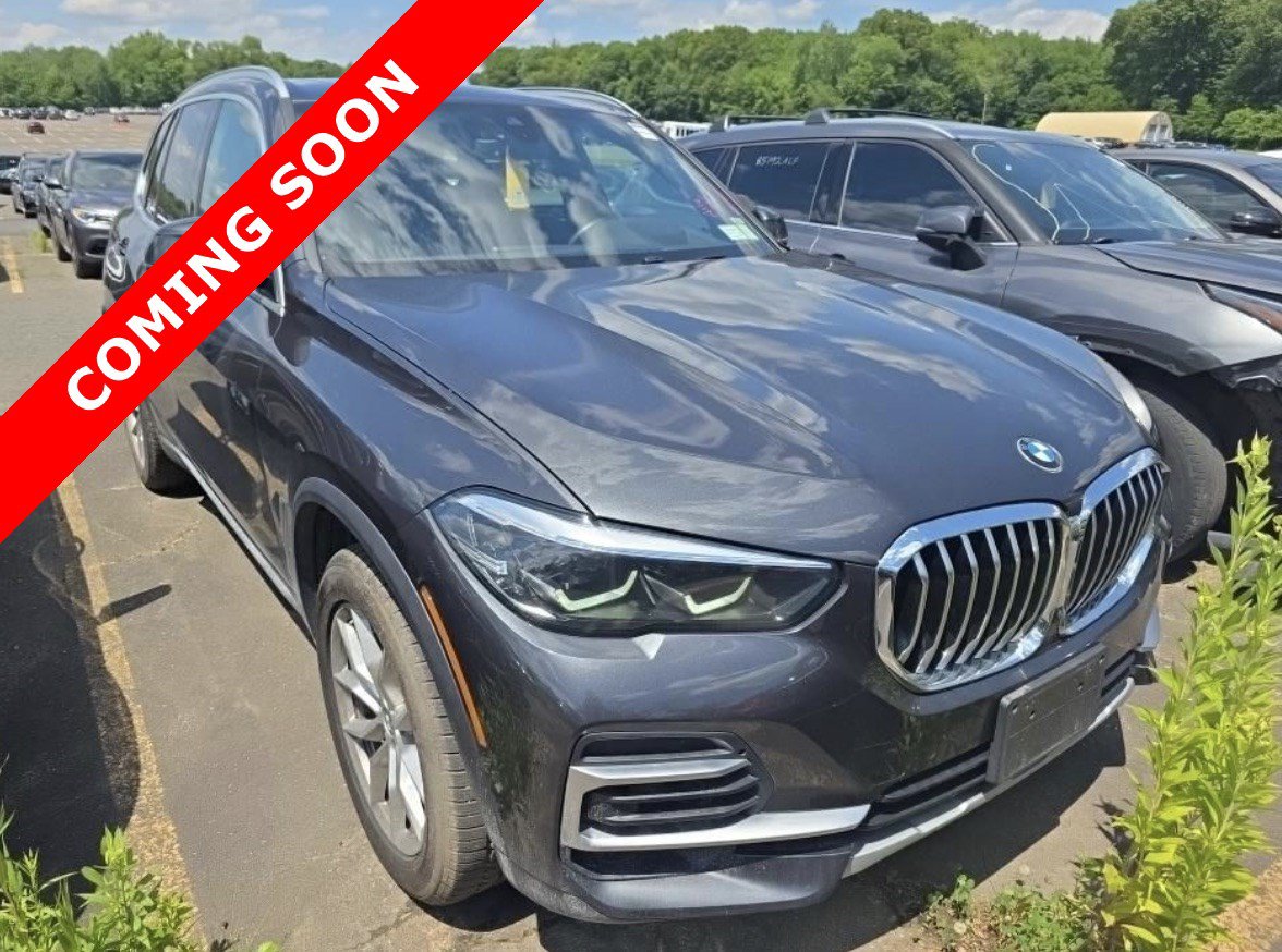Used 2022 BMW X5 xDrive40i w/ Premium Package AWD/4WD image 3