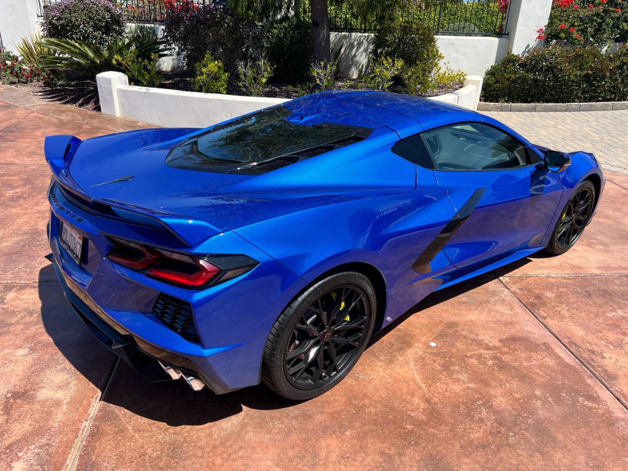 Used 2023 Chevrolet Corvette Stingray Preferred Cpe w/ Z51 Performance Package RWD image 3