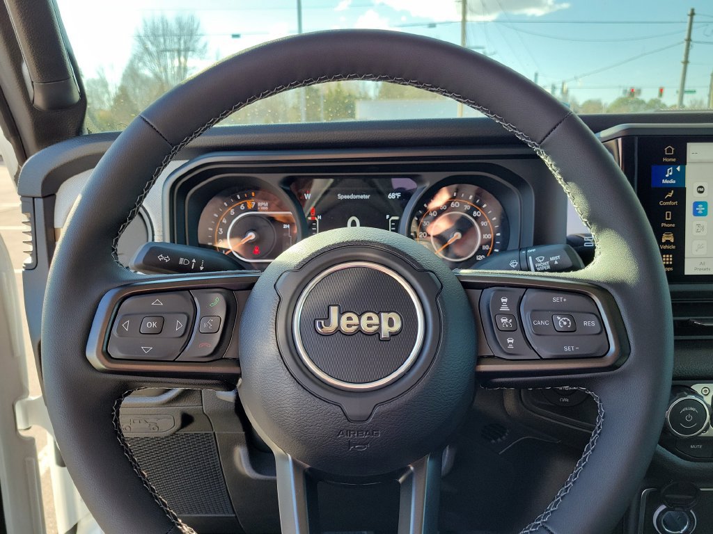 New 2025 Jeep Gladiator Sport AWD/4WD image 23