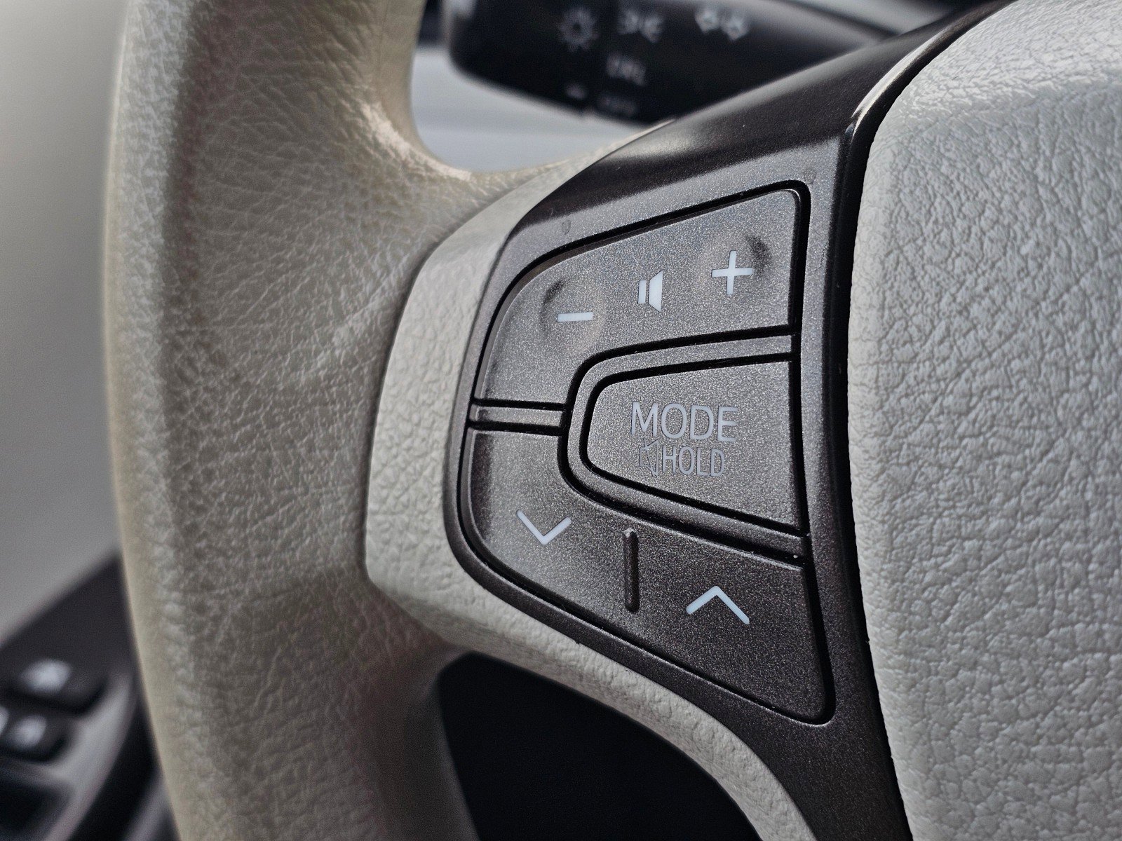 Used 2014 Toyota Sienna LE image 27