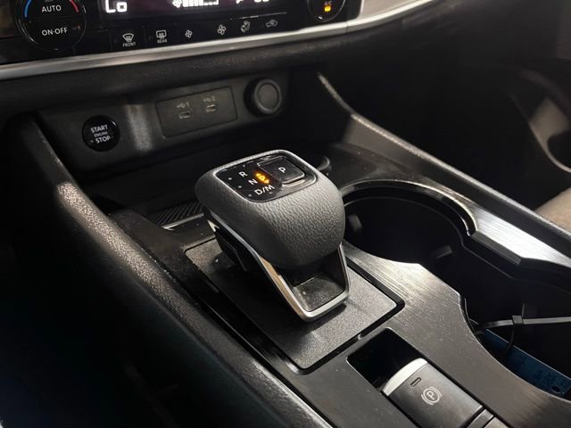 Used 2025 Nissan Rogue SV FWD image 23