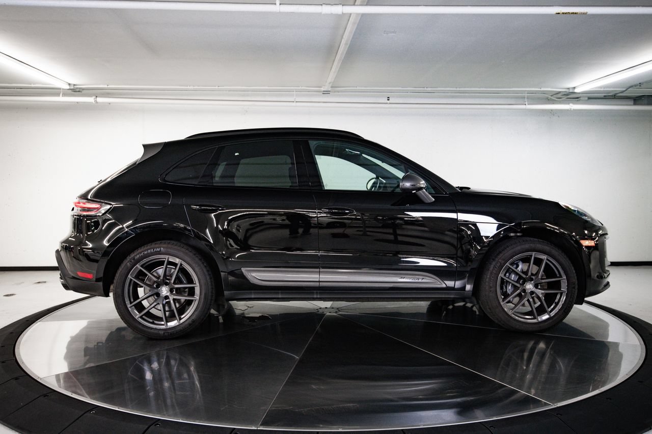 Certified 2023 Porsche Macan Turbo AWD/4WD image 8