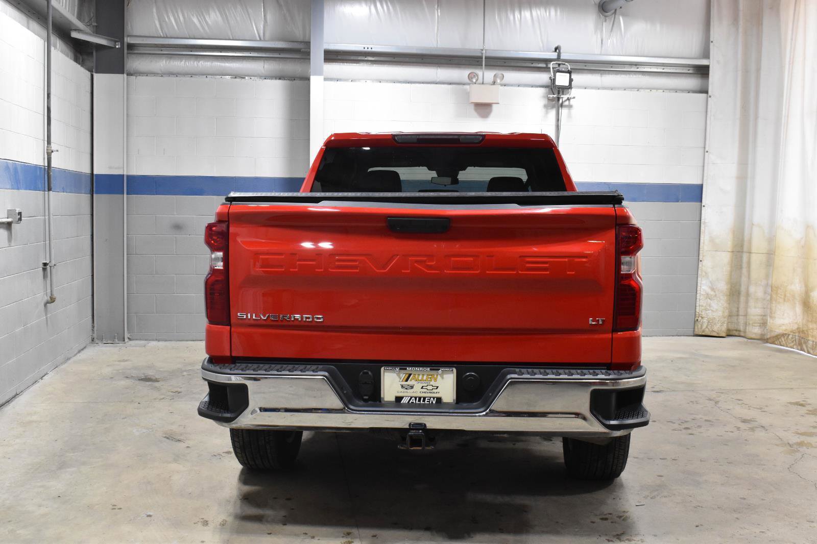 Used 2022 Chevrolet Silverado 1500 LT AWD/4WD image 25