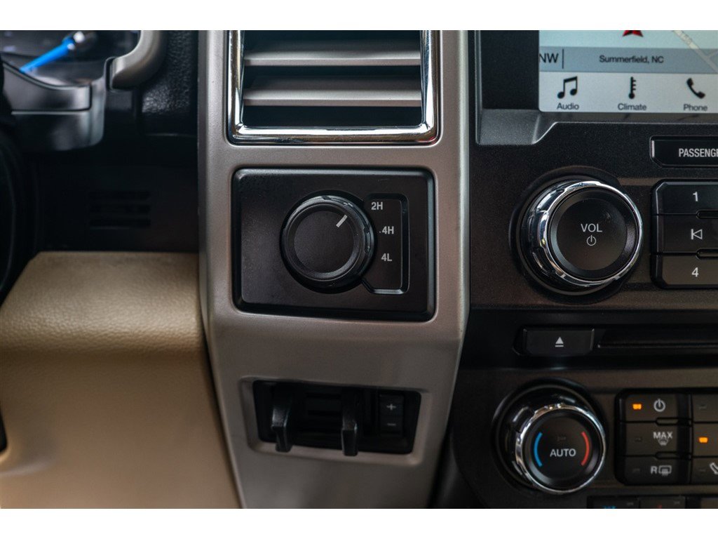 Used 2017 Ford F350 Lariat w/ Lariat Value Package AWD/4WD image 22