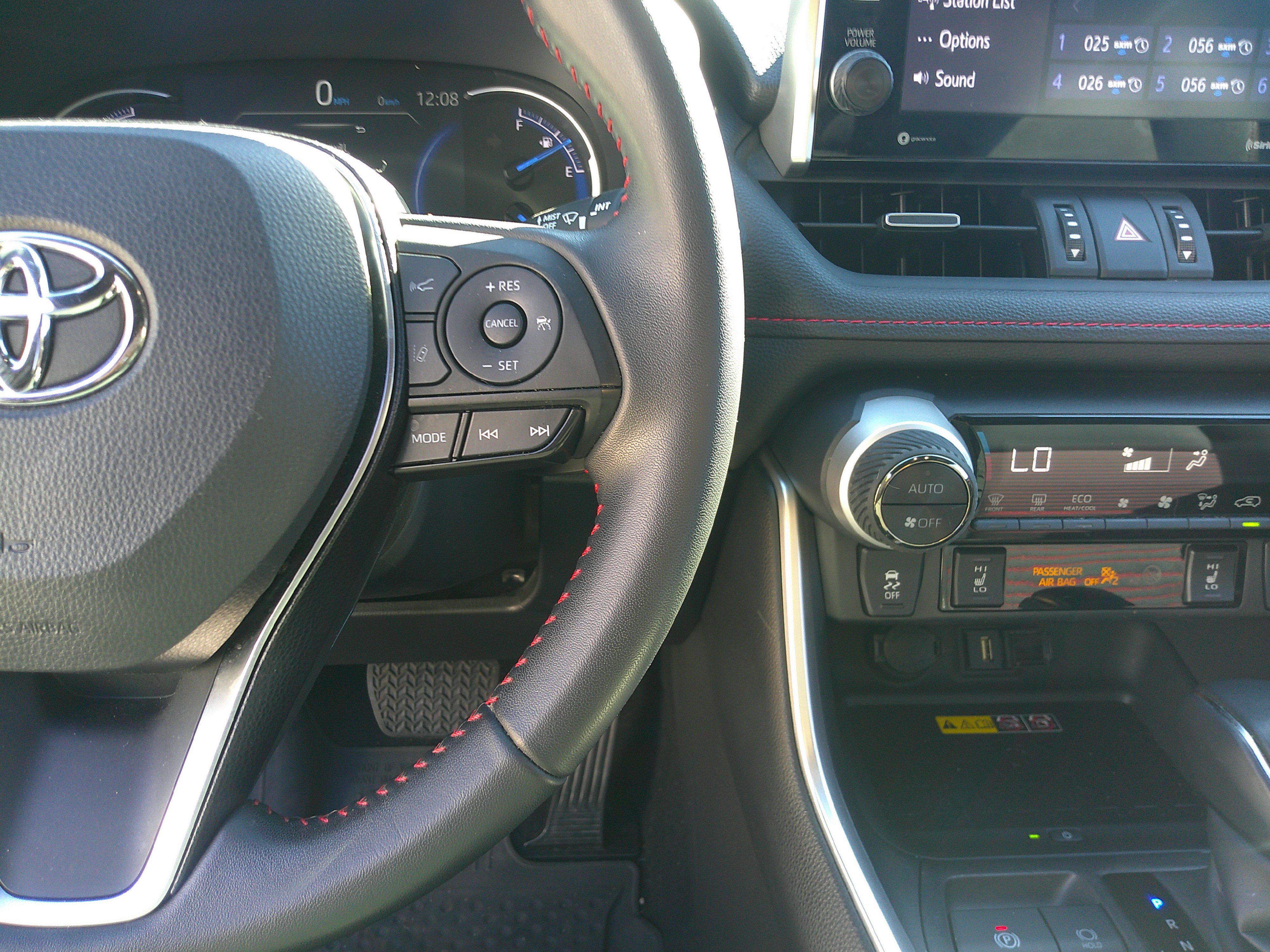 Used 2022 Toyota RAV4 XSE image 21