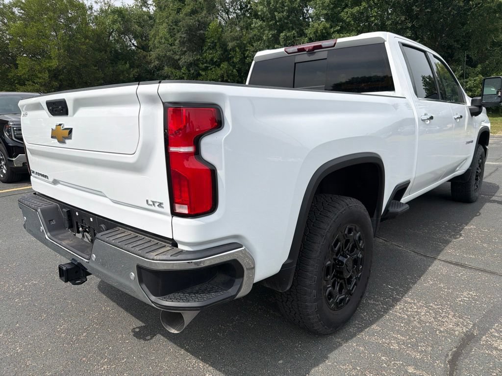 Used 2025 Chevrolet Silverado 2500 LTZ w/ LTZ Plus Package AWD/4WD image 7
