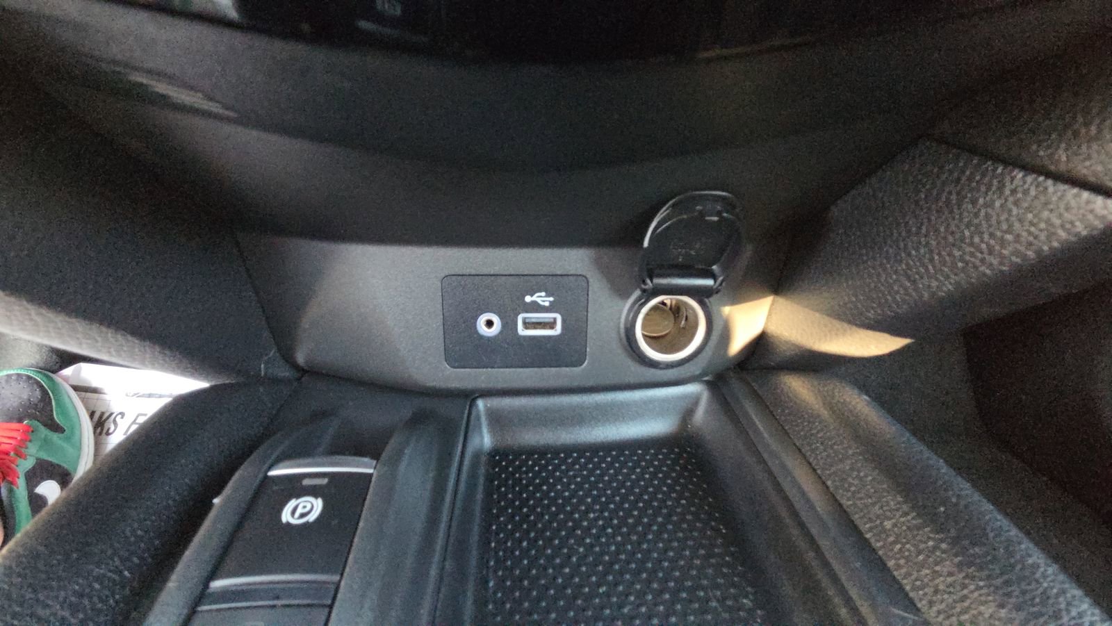 Used 2019 Nissan Rogue SV w/ Premium Package image 27