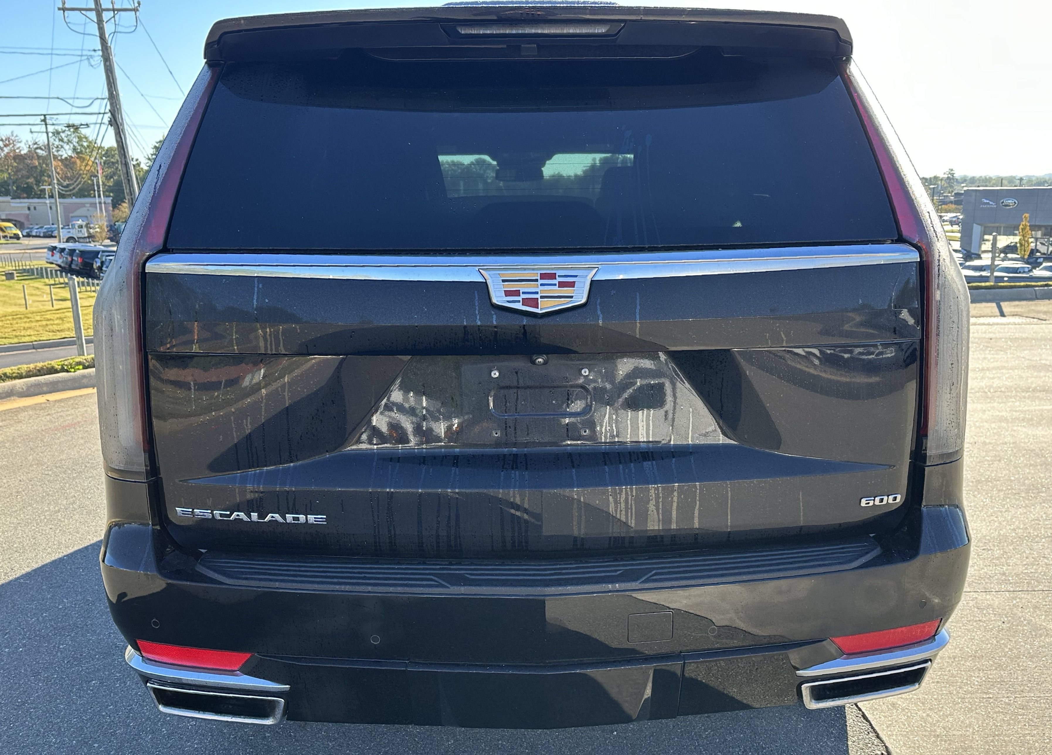 Used 2022 Cadillac Escalade Luxury AWD/4WD image 6