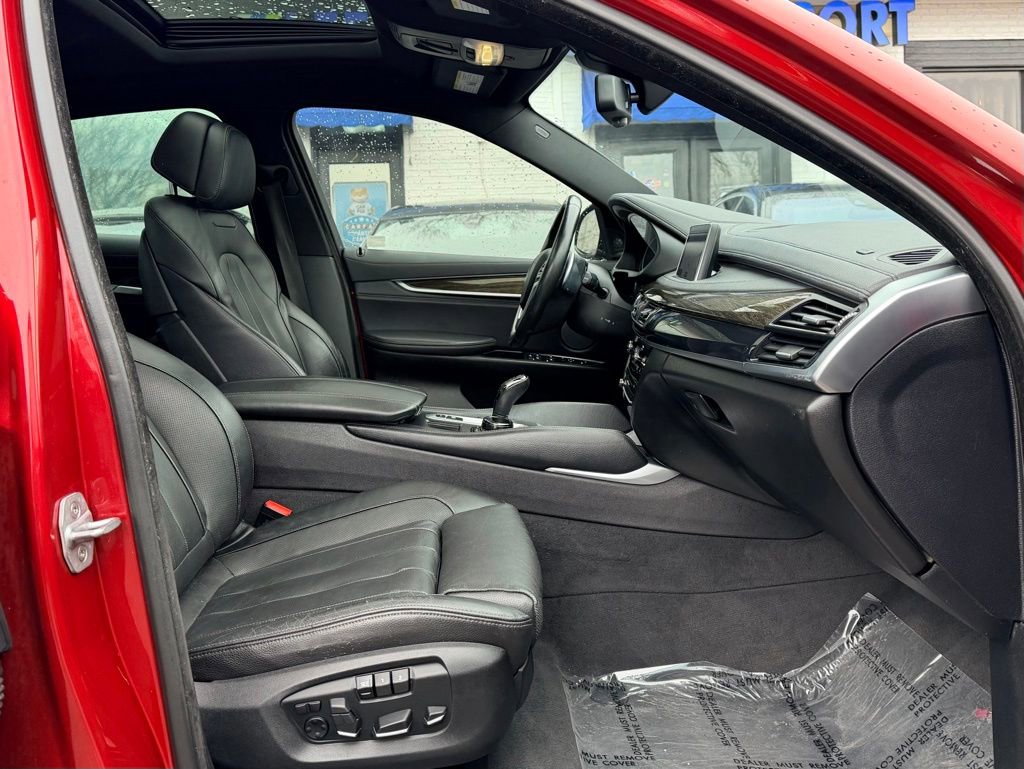 Used 2018 BMW X6 sDrive35i RWD image 12