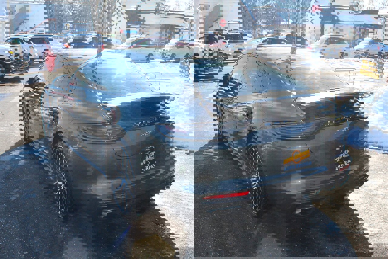 Used 2022 Porsche Panamera 4 image 2