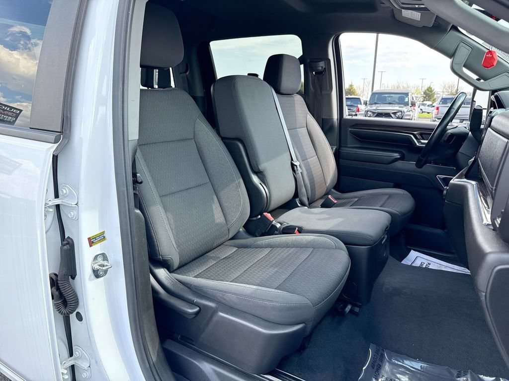 Used 2024 Chevrolet Silverado 2500 LT AWD/4WD image 25