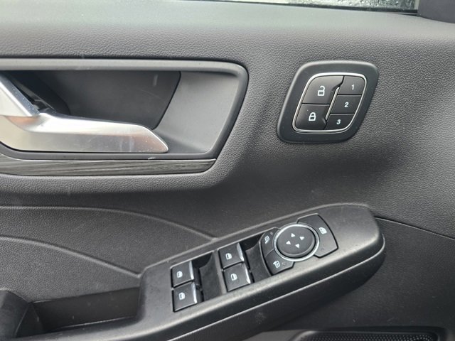 New 2026 Ford Escape SE w/ PHEV Premium Package image 18