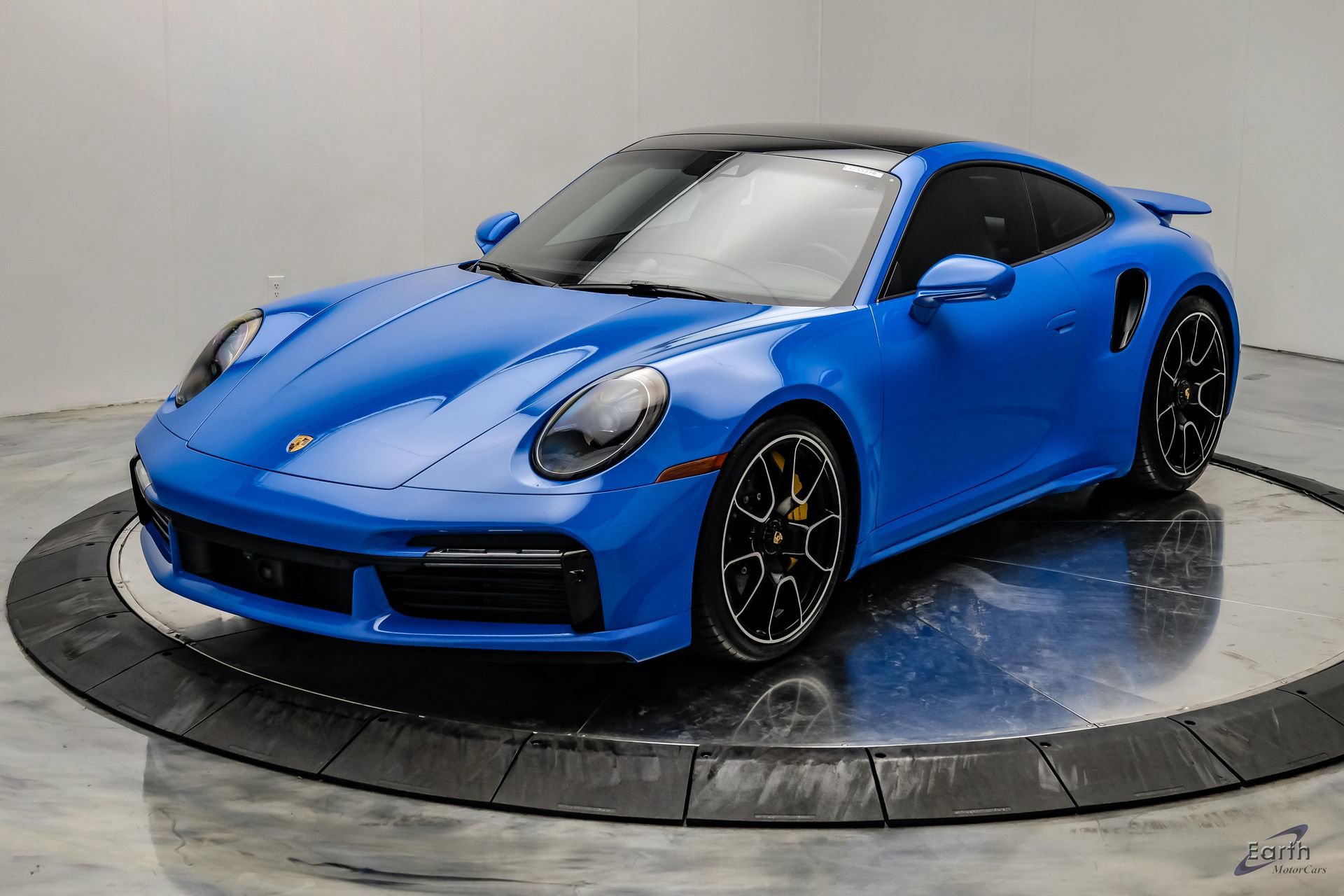 Used 2022 Porsche 911 Turbo S image 6