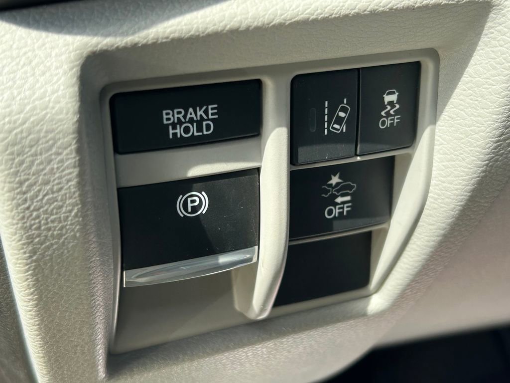 Used 2017 Acura MDX SH-AWD w/ Technology Package image 29