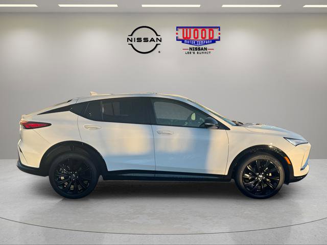 Used 2024 Buick Envista Sport Touring w/ Convenience I Package image 2