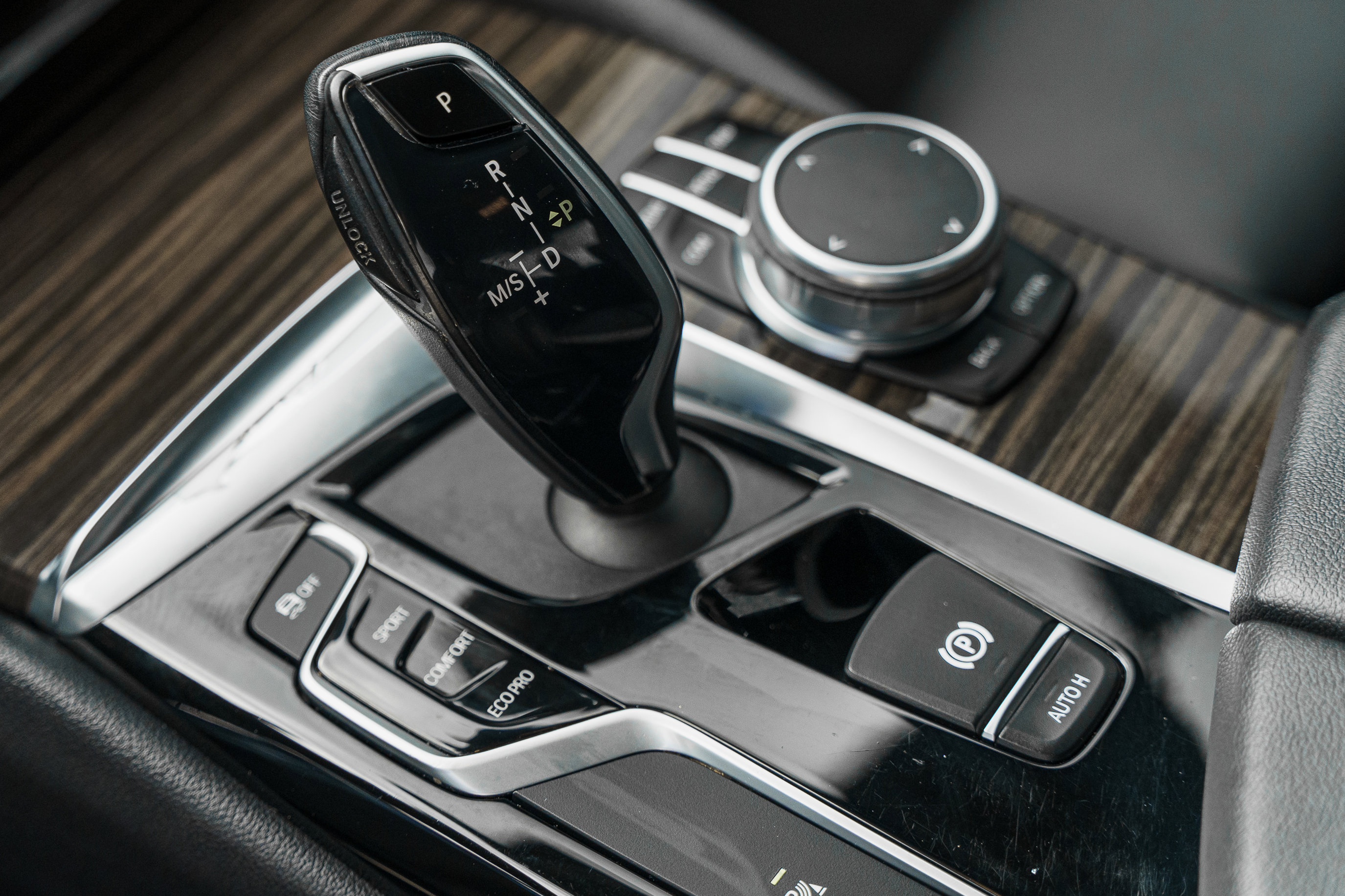 Used 2019 BMW 530i xDrive w/ Convenience Package image 11