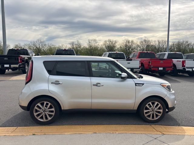 Used 2018 Kia Soul + image 6