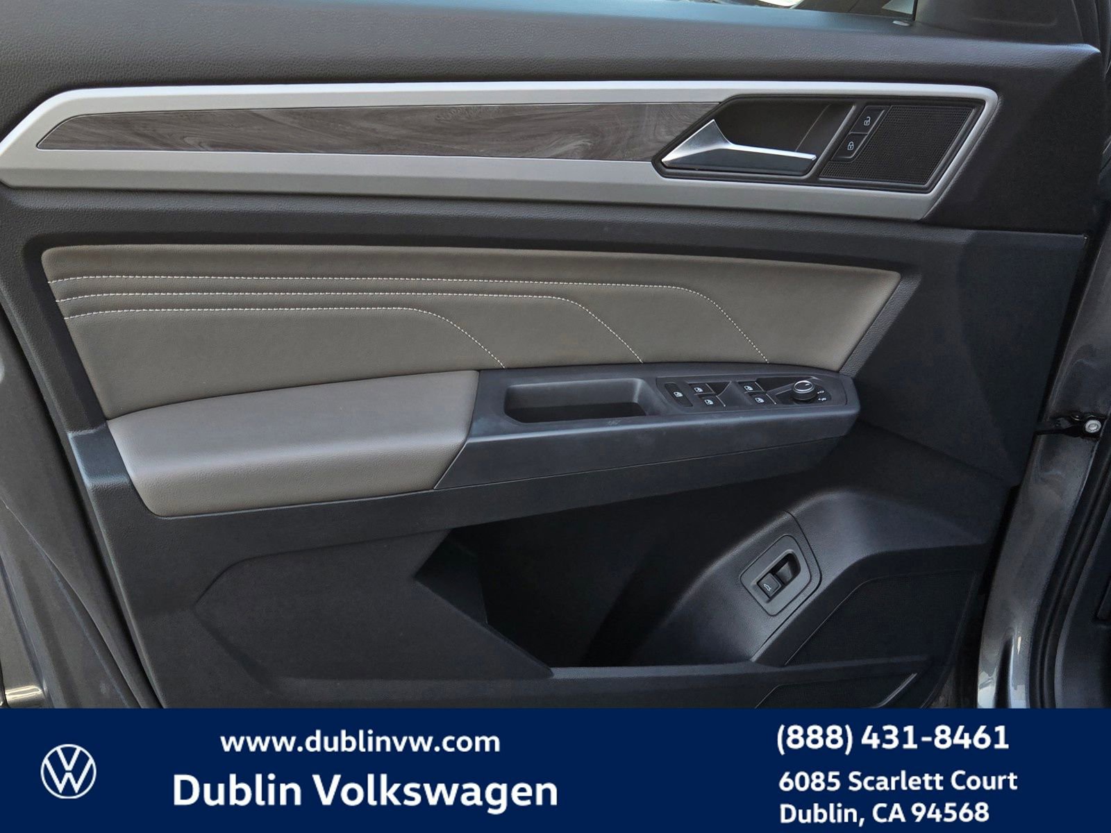 Certified 2021 Volkswagen Atlas Cross Sport SE w/ Panoramic Sunroof Package image 10