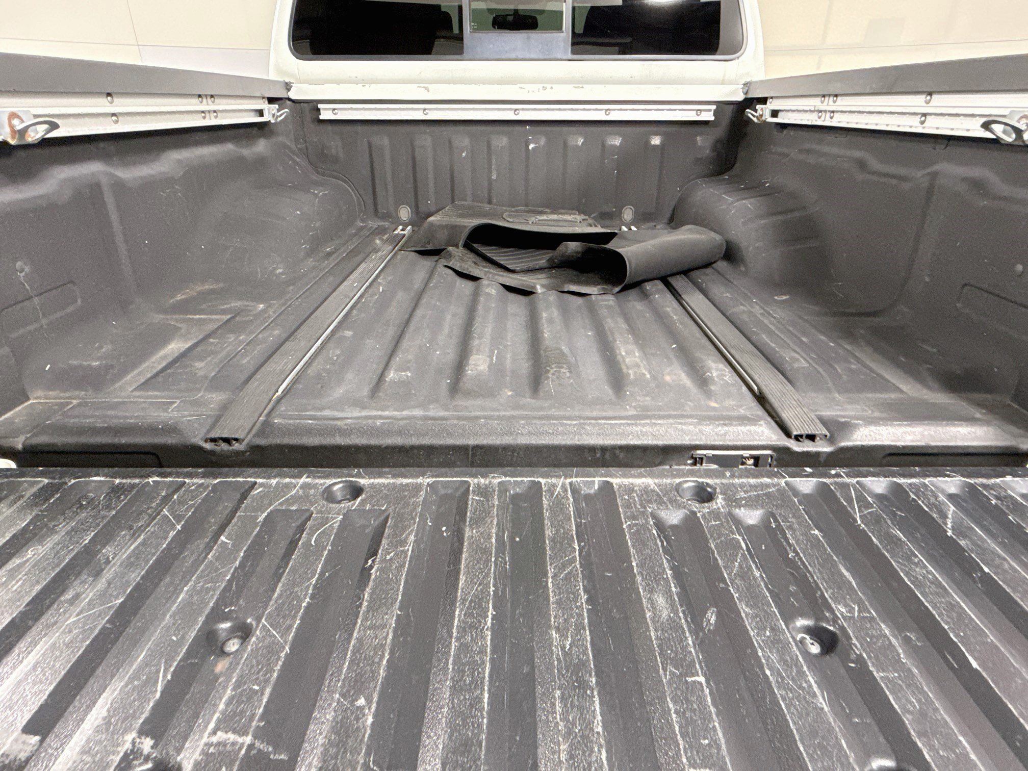 Used 2018 Nissan Frontier PRO-4X AWD/4WD image 34