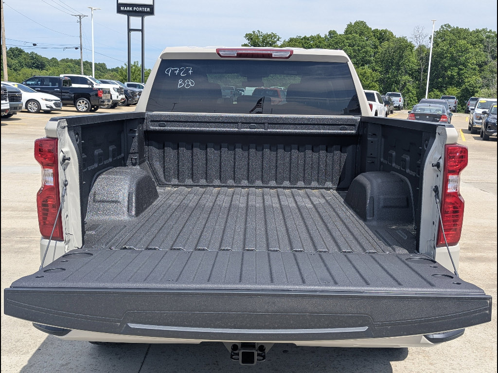New 2026 Chevrolet Silverado 1500 Custom w/ Turbomax Blackout Package AWD/4WD image 13