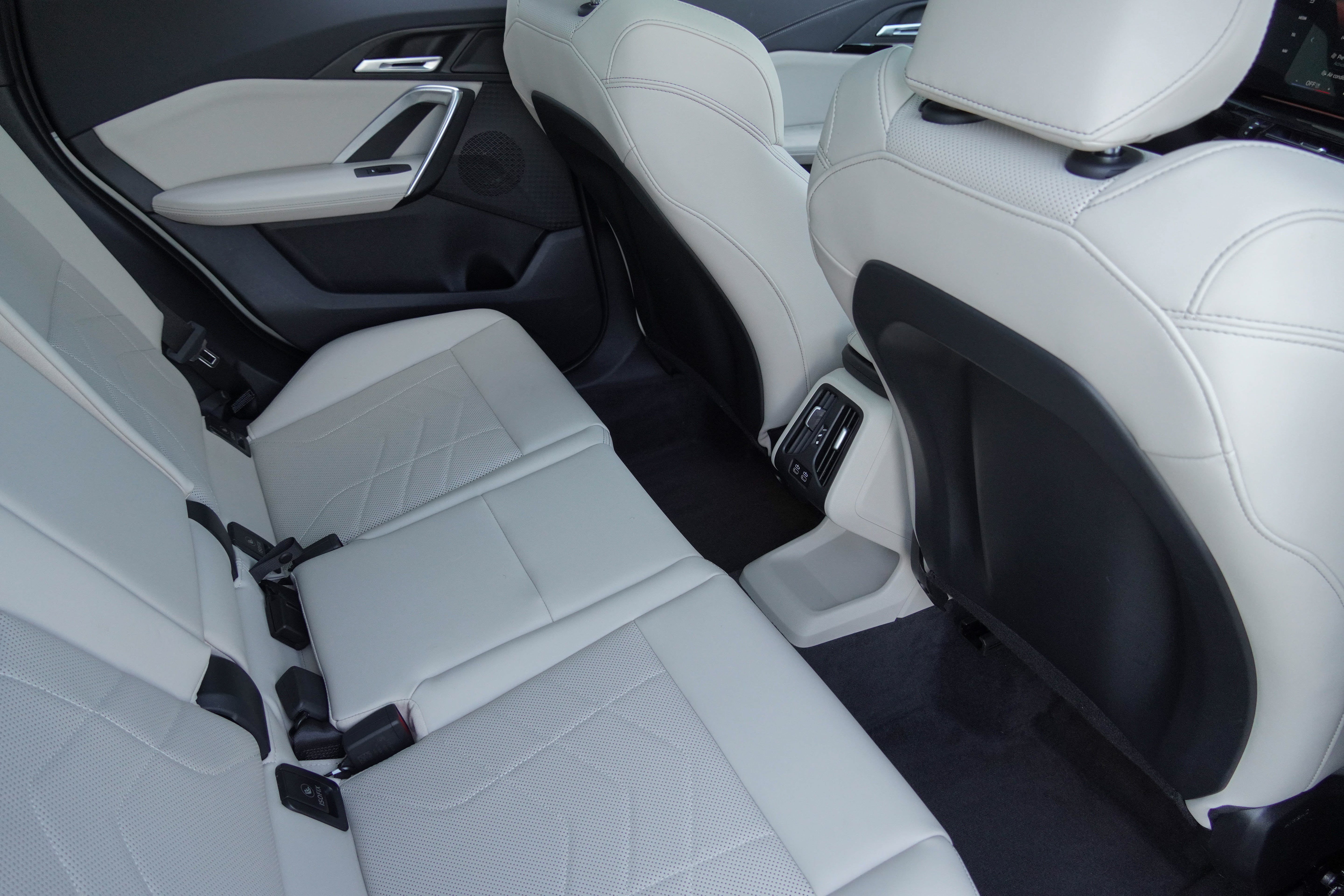 Certified 2025 BMW X1 xDrive28i AWD/4WD image 29