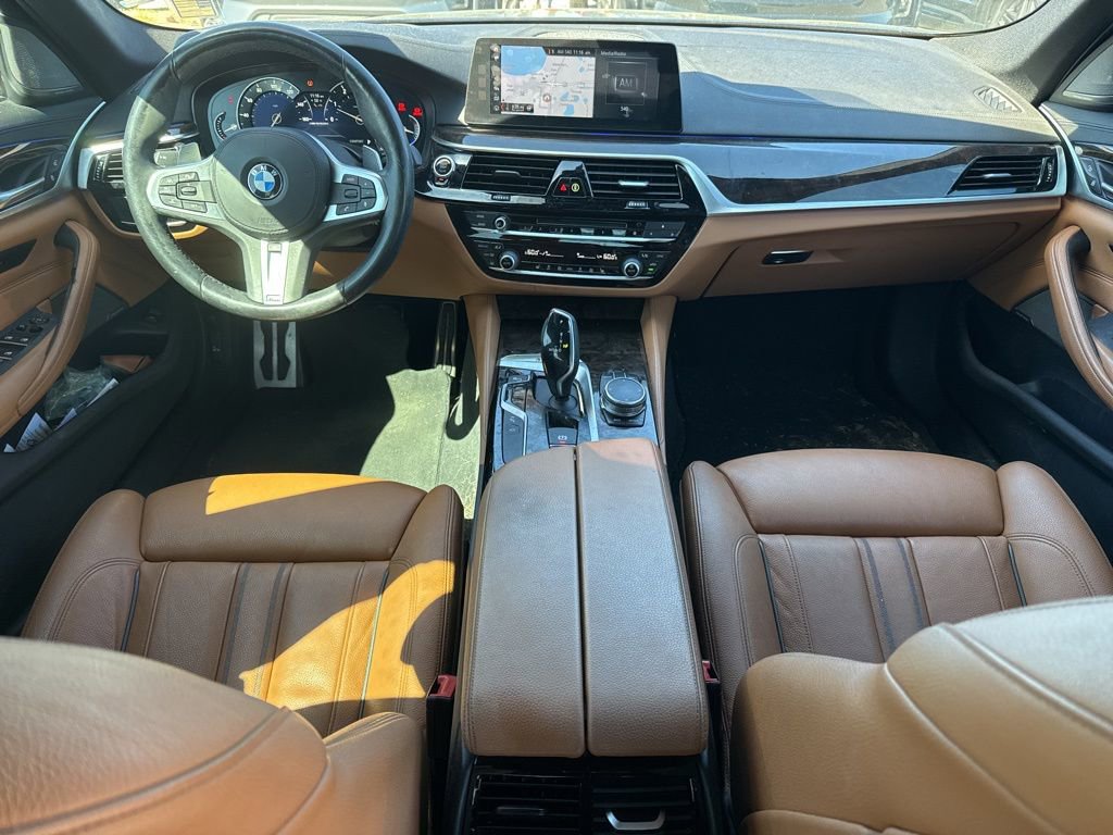Used 2018 BMW M550i xDrive image 11