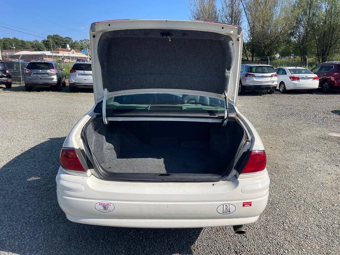 Used 2005 Buick Le Sabre Custom FWD image 25