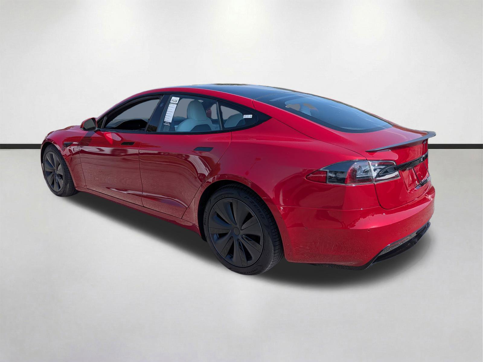 Used 2022 Tesla Model S Plaid image 6
