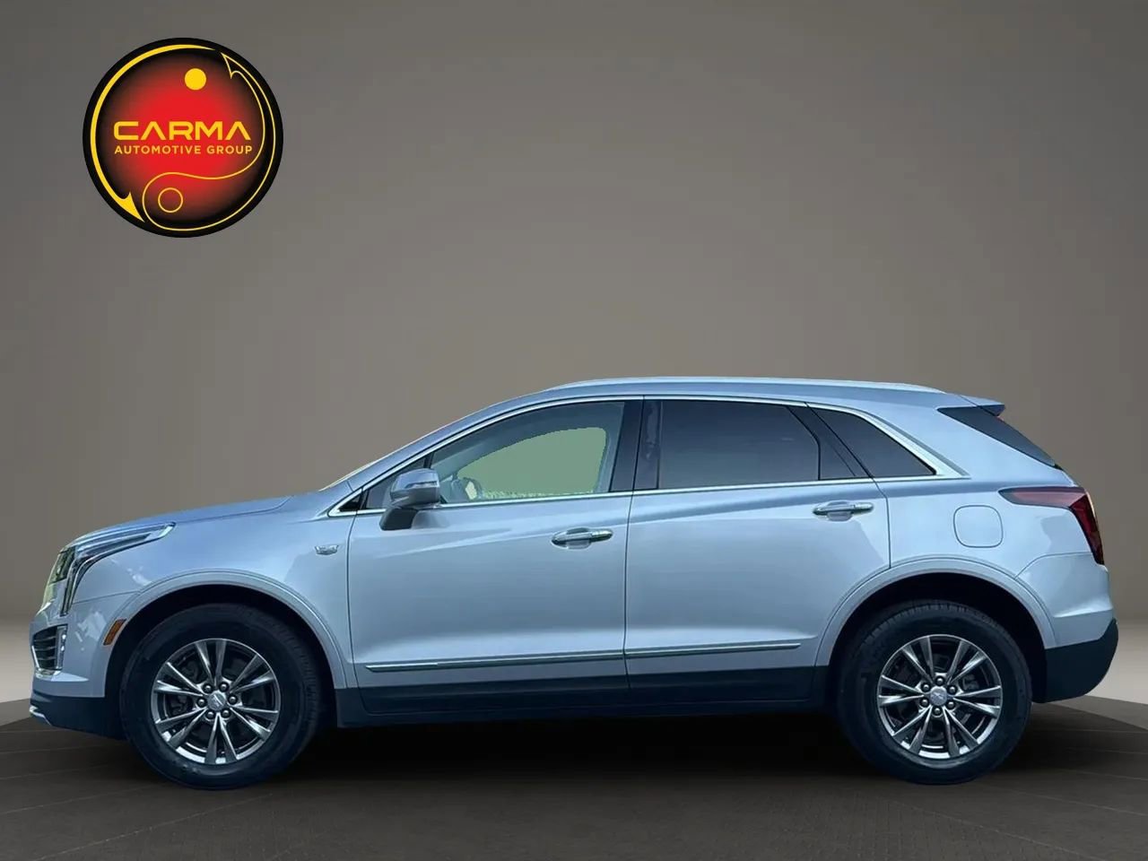 Used 2020 Cadillac XT5 Premium Luxury FWD image 2