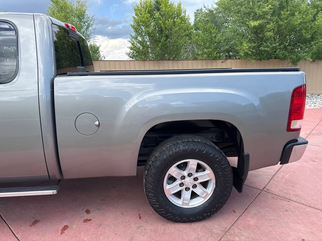 Used 2009 GMC Sierra 1500 SLT w/ Max Trailering Pack AWD/4WD image 32