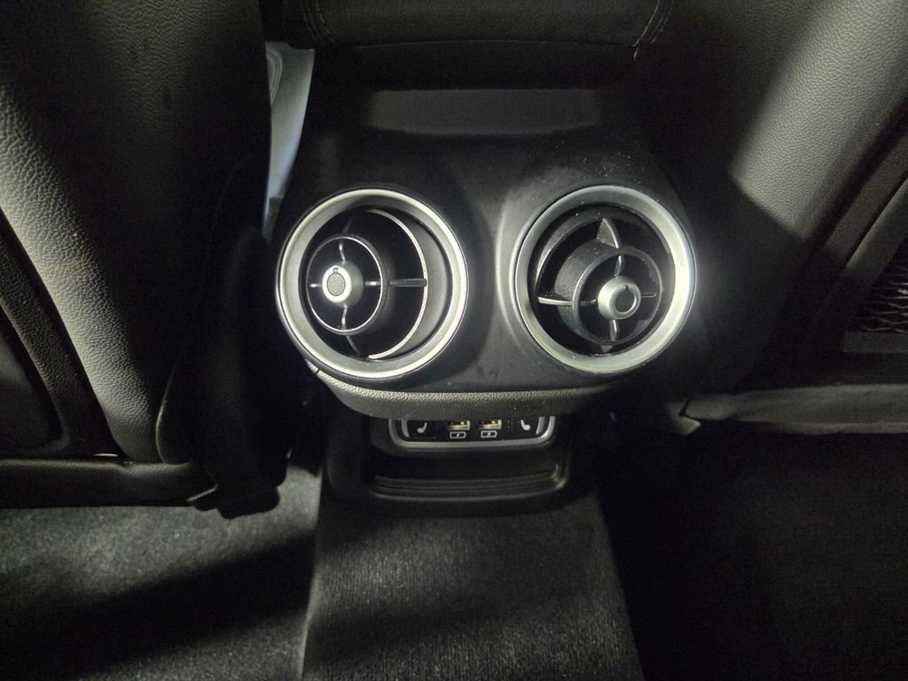Used 2023 Alfa Romeo Stelvio Ti AWD/4WD image 26