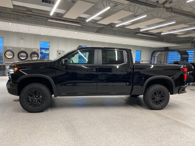 New 2026 Chevrolet Silverado 1500 ZR2 w/ Dark Appearance Package image 9