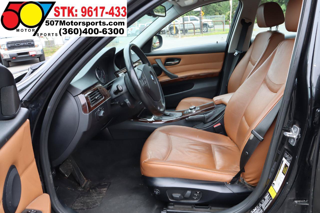Used 2011 BMW 328i xDrive Sedan AWD/4WD image 11
