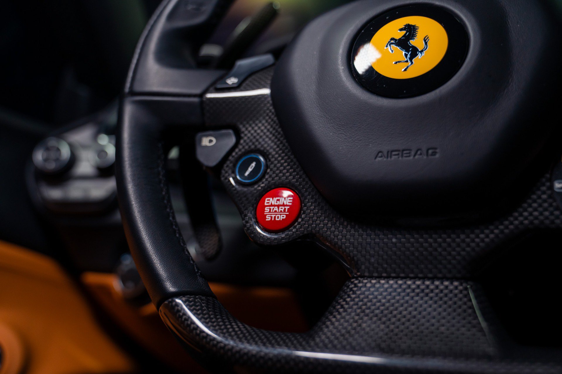 Used 2018 Ferrari 488 GTB RWD image 27