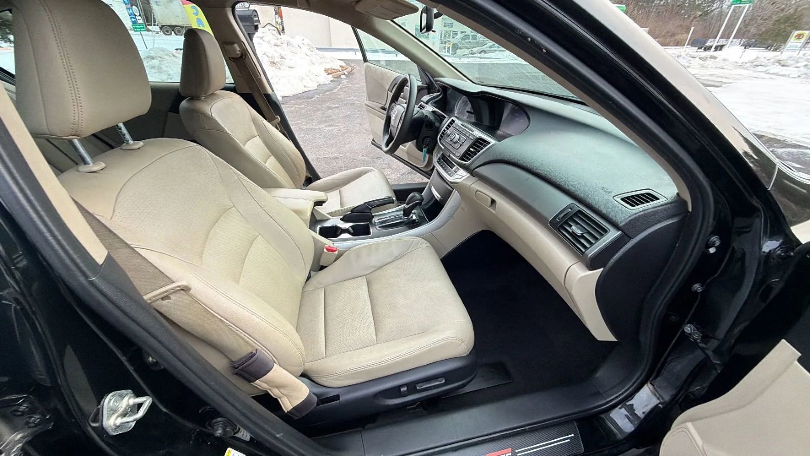 Used 2014 Honda Accord LX image 43
